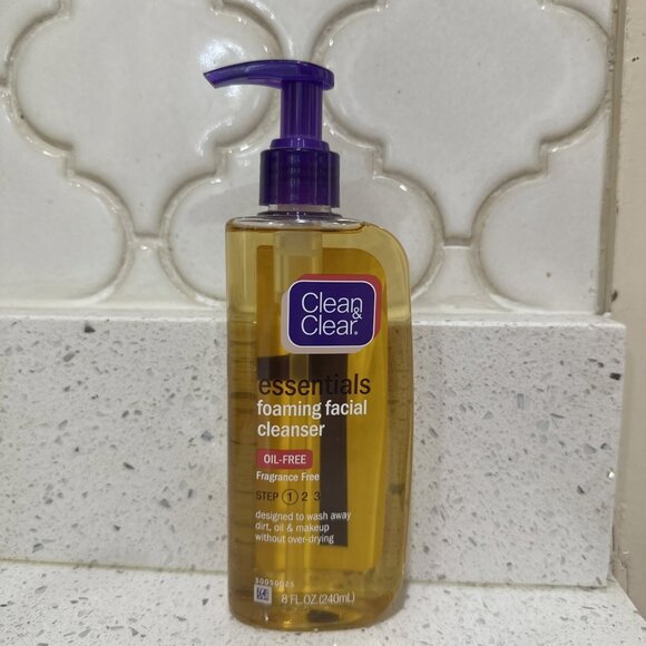 Essentials Other - Clean & Clear Essentials Foaming Facial Cleanser OIL FREE 8oz ORIGINAL FORMULA